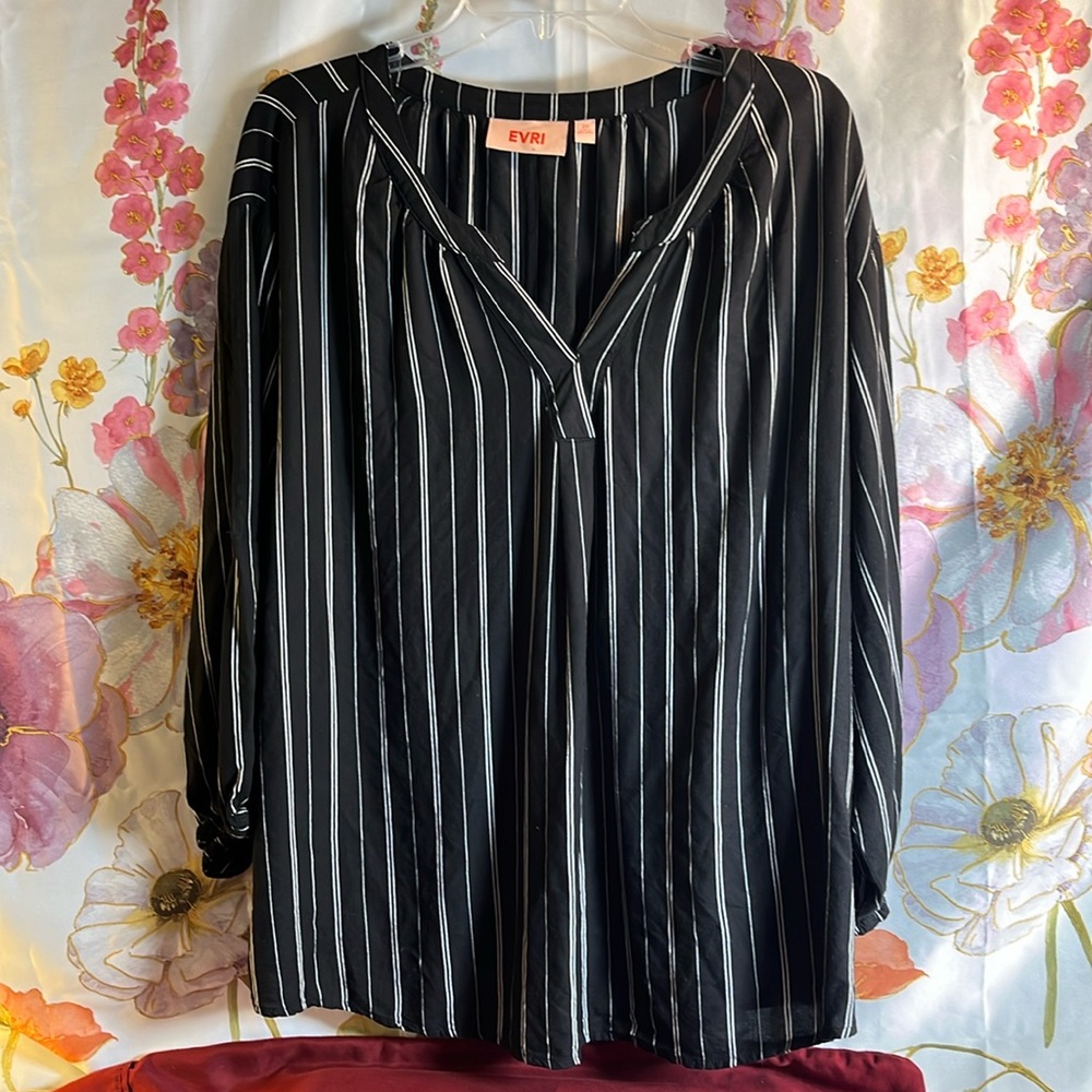 Evri blouse-Black w/ White Stripes-Size 2X